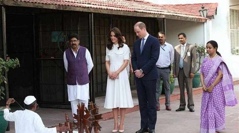 أصابع قدمي كيت ميدلتون تضعها في موقف محرج